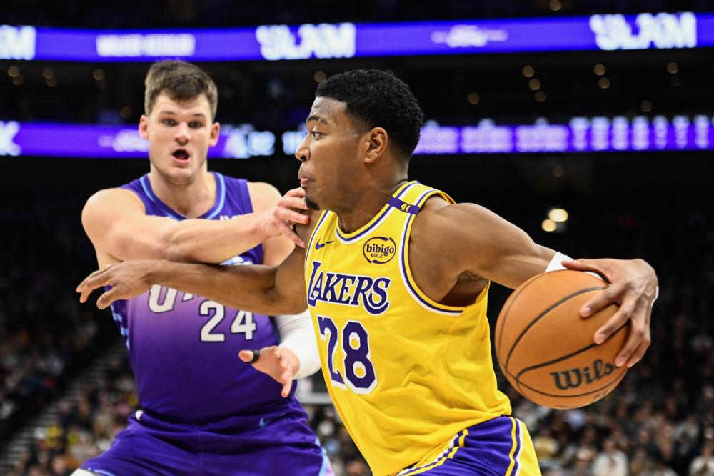 头球破门 头球破门